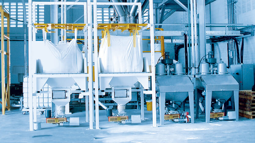 Ampliações de planta de composto de PVC sem parar a produção